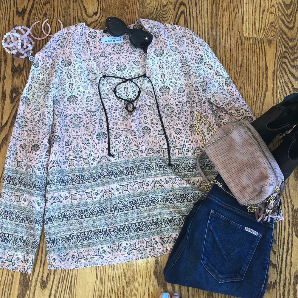 Two Arrows Print Top with Tie Front